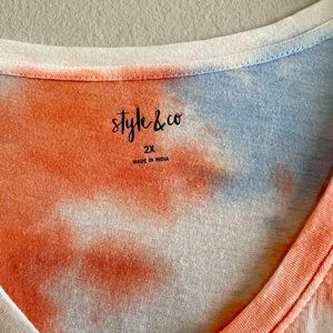 Beautiful T-shirt v neck for casual outfits!